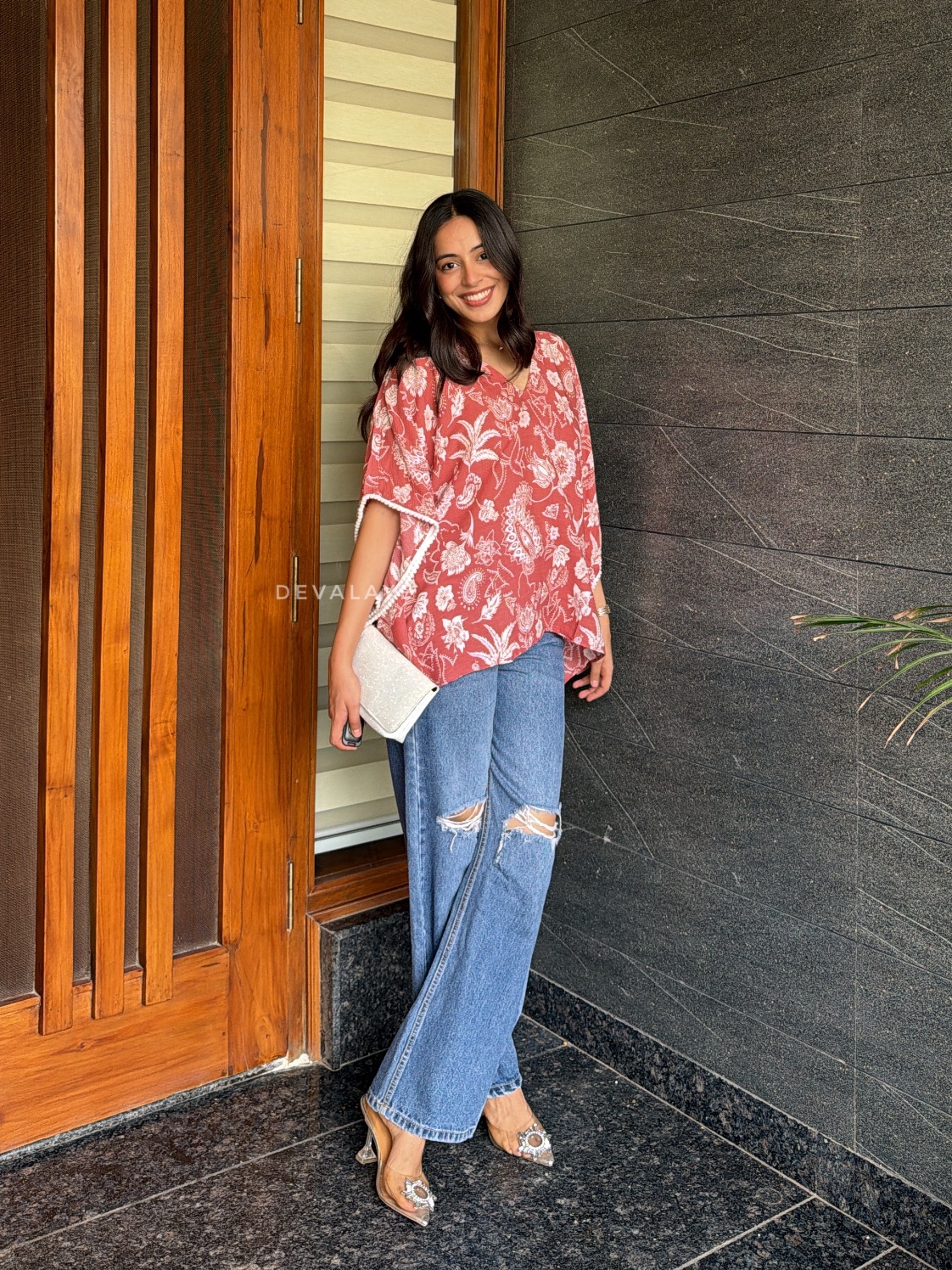 Nargis Kaftaan - Image 2