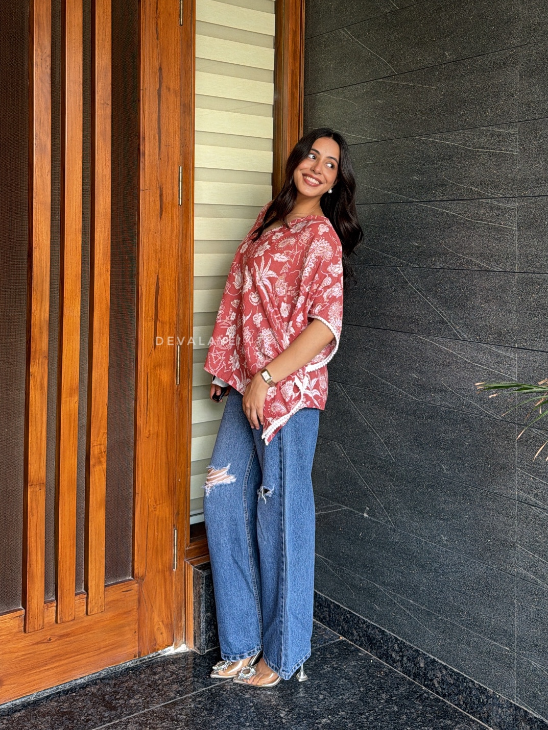 Nargis Kaftaan - Image 5
